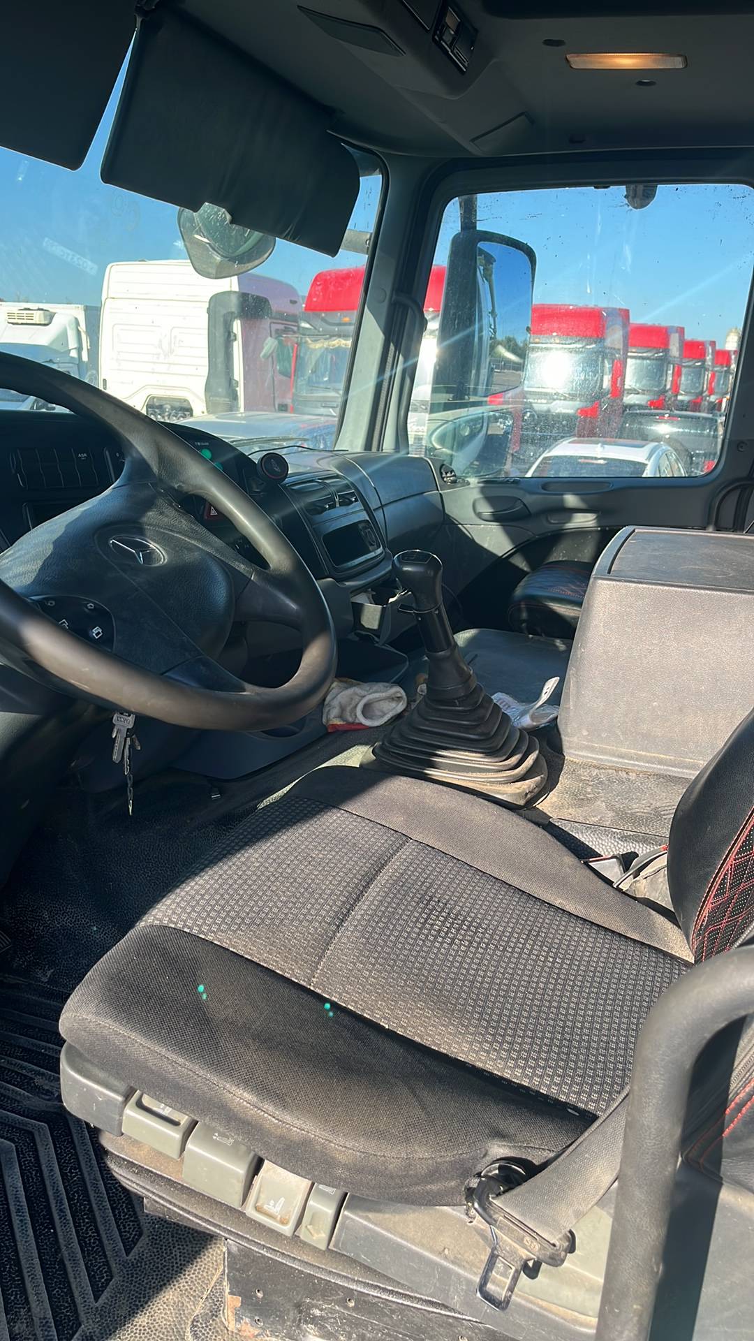 Mercedes-Benz Actros 3341 6x4 (для бетононасосов),  36 982 км, 2015 года