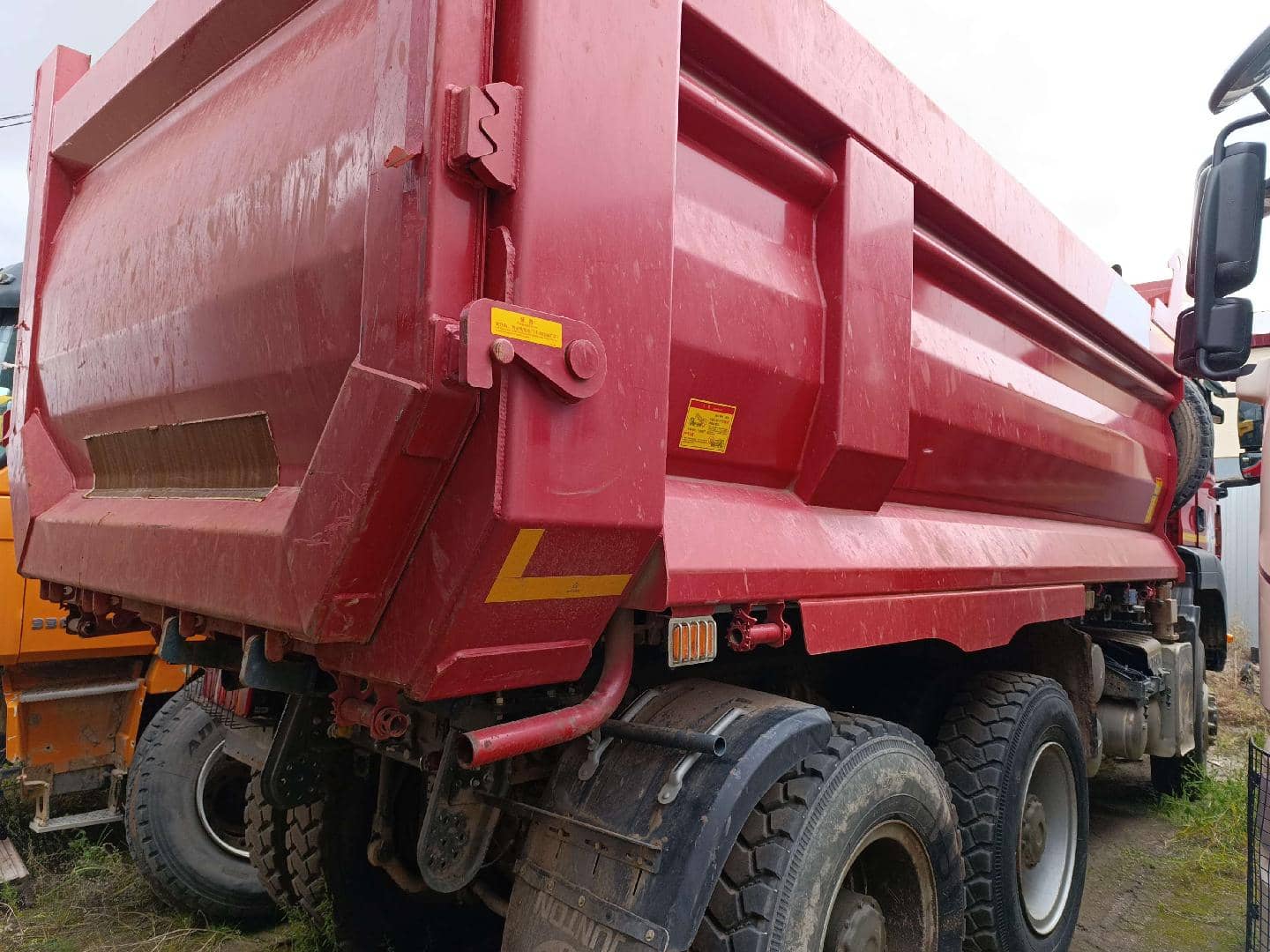 Sitrak ZZ3406V455ME,  50 000 км, 2024 года в лизинг