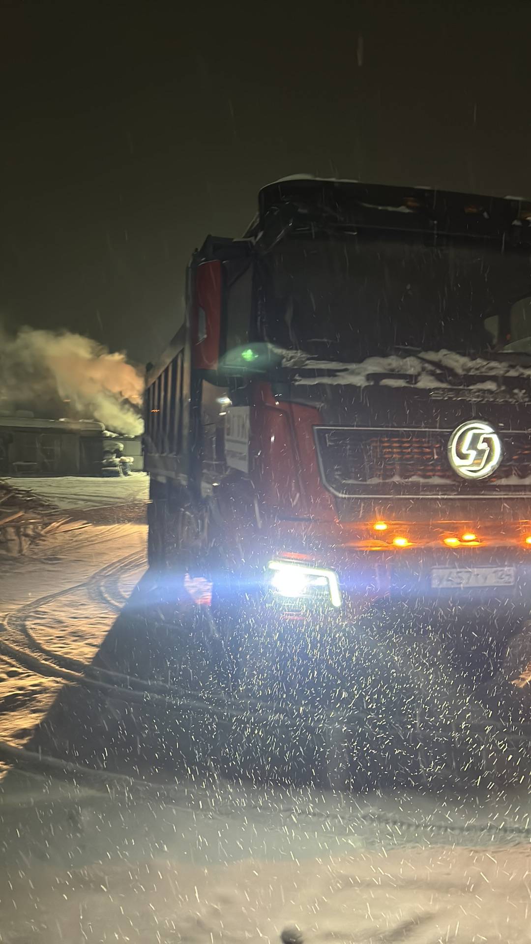 Shacman SX32586V385,  80 815 км, 2023 года в лизинг