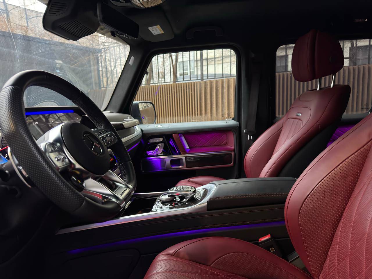 Mercedes-Benz G,  11 907 км, 2023 года в лизинг