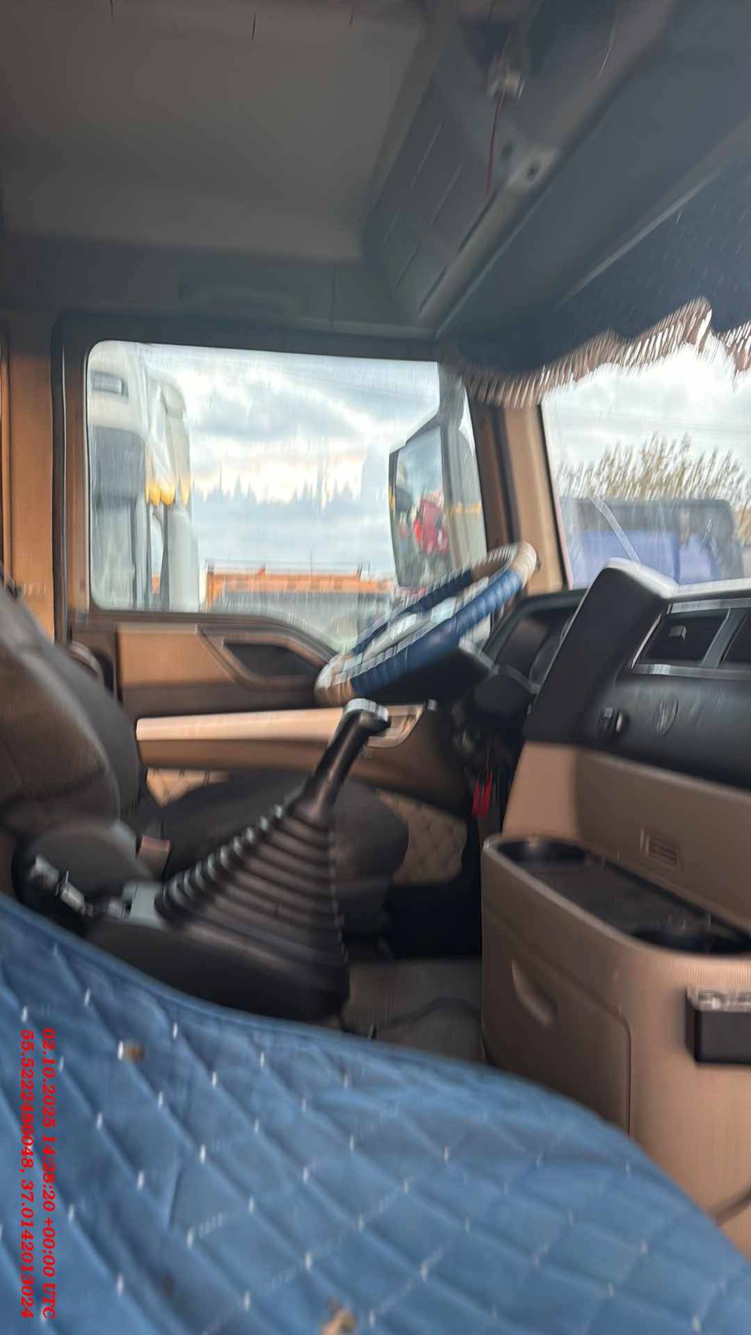 HOWO ZZ3317V386GE1 8х4,  356 019 км, 2022 года в лизинг