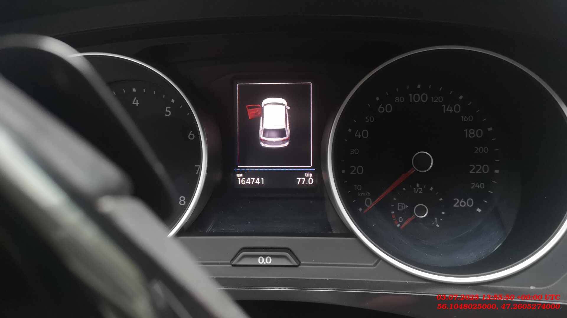 Volkswagen Tiguan,  164 741 км, 2018 года