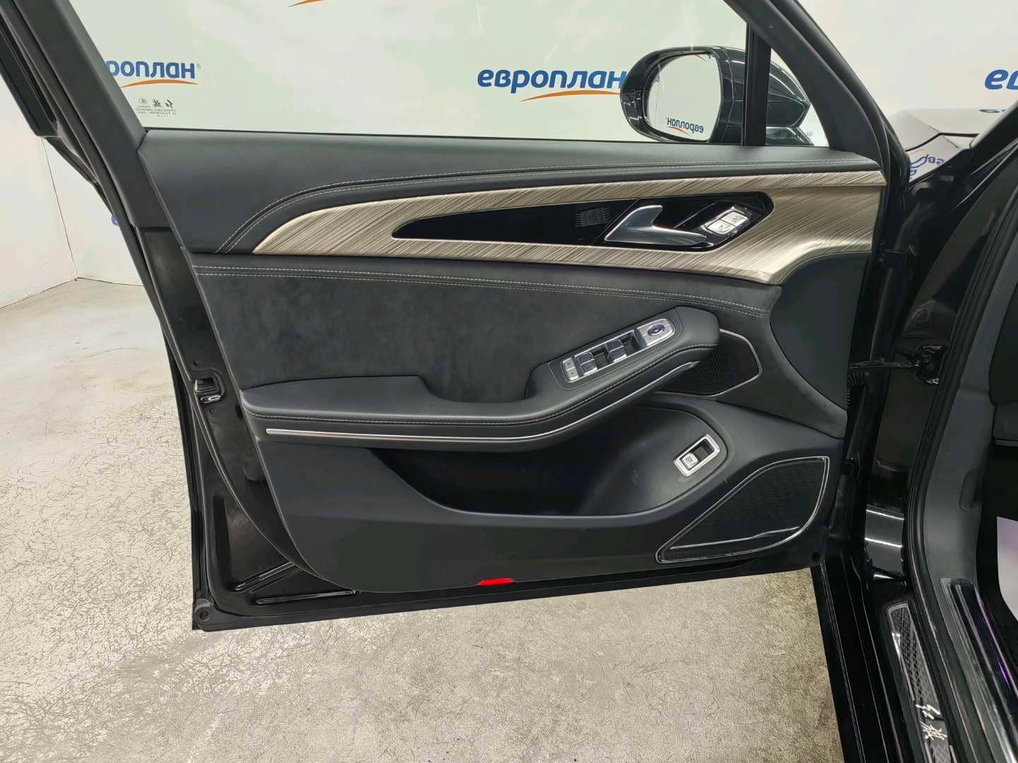 Hongqi H9,  104 601 км, 2021 года в лизинг