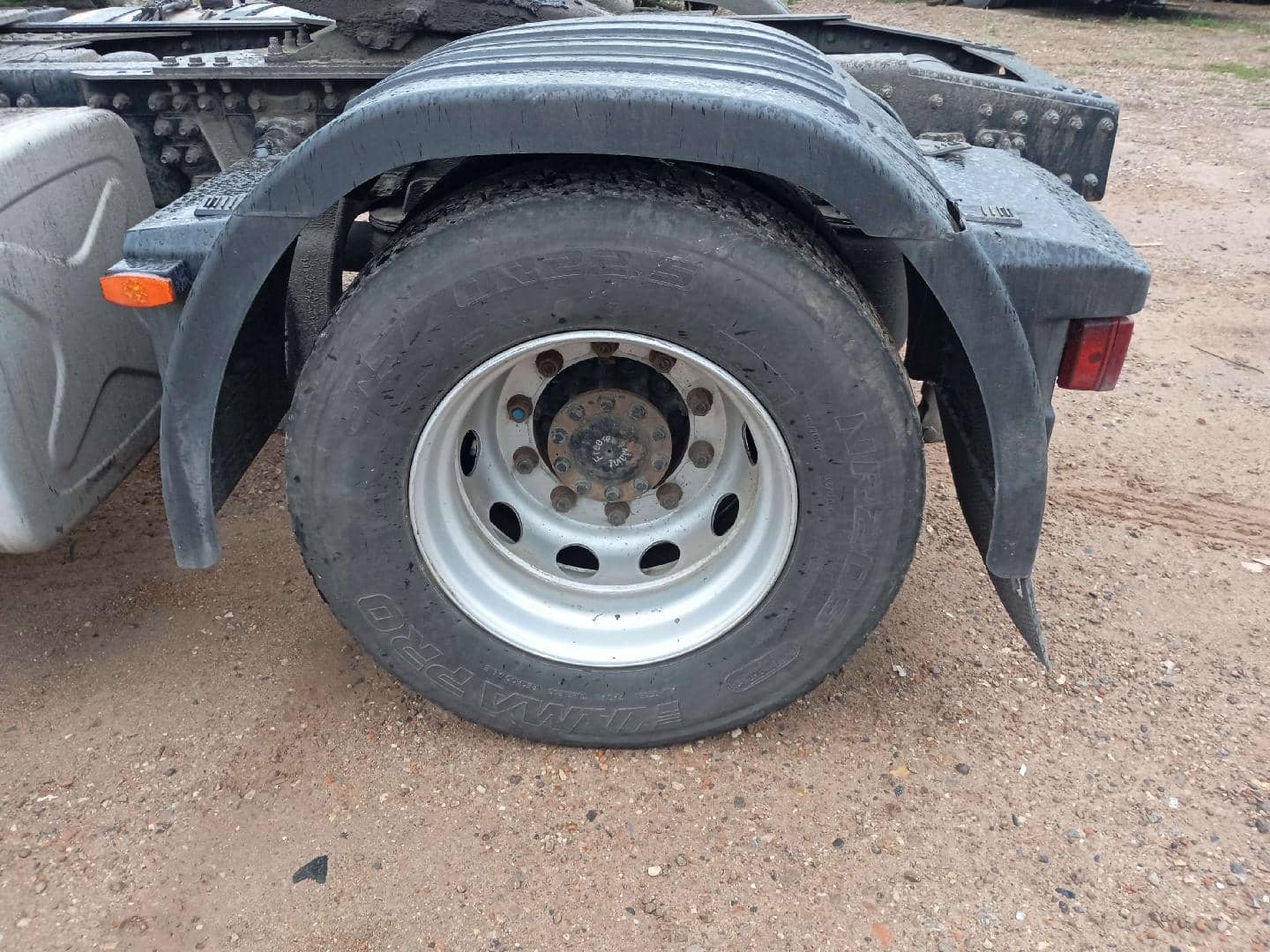 DongFeng GX DFH4180 4x2,  851 365 км, 2023 года в лизинг