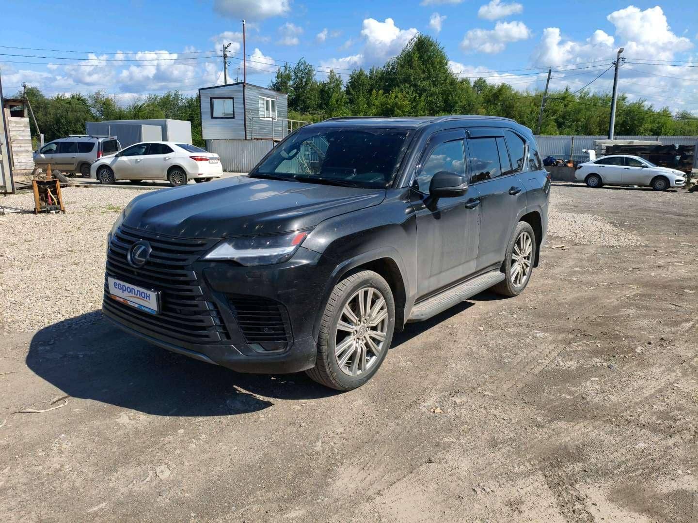 Lexus LX 600