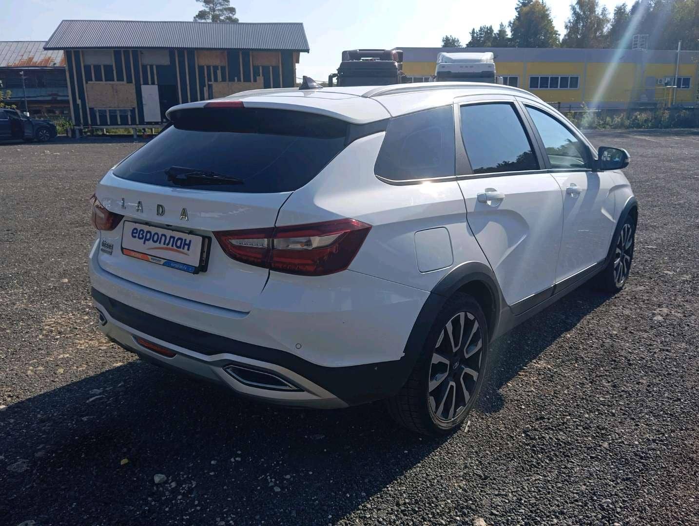 Lada Vesta универсал Кросс,  46 185 км, 2024 года в лизинг
