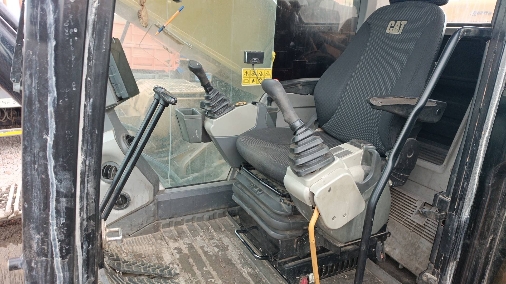 CATERPILLAR 350, 2021 года в лизинг