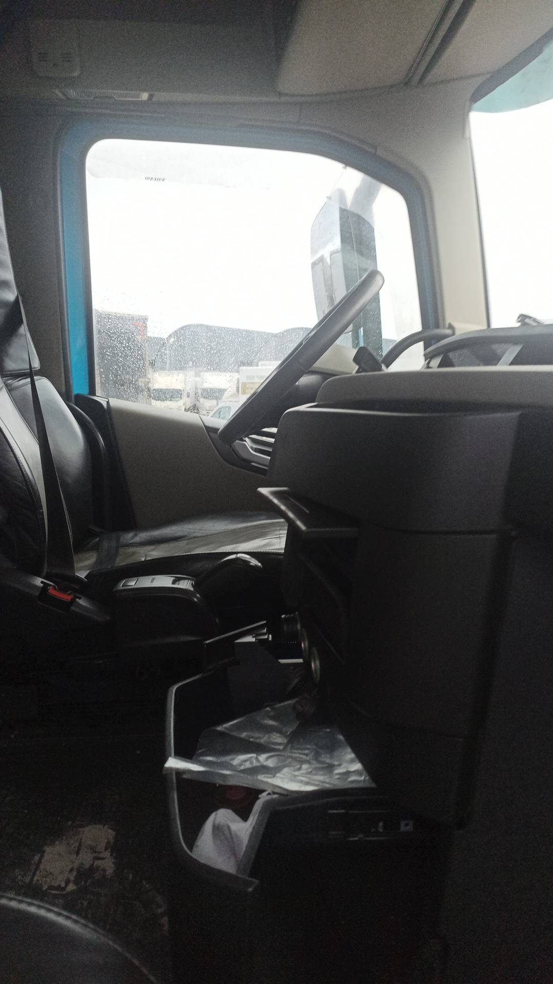 Volvo FH 540 6x2 (FH Globetrotter),  673 912 км, 2017 года в лизинг