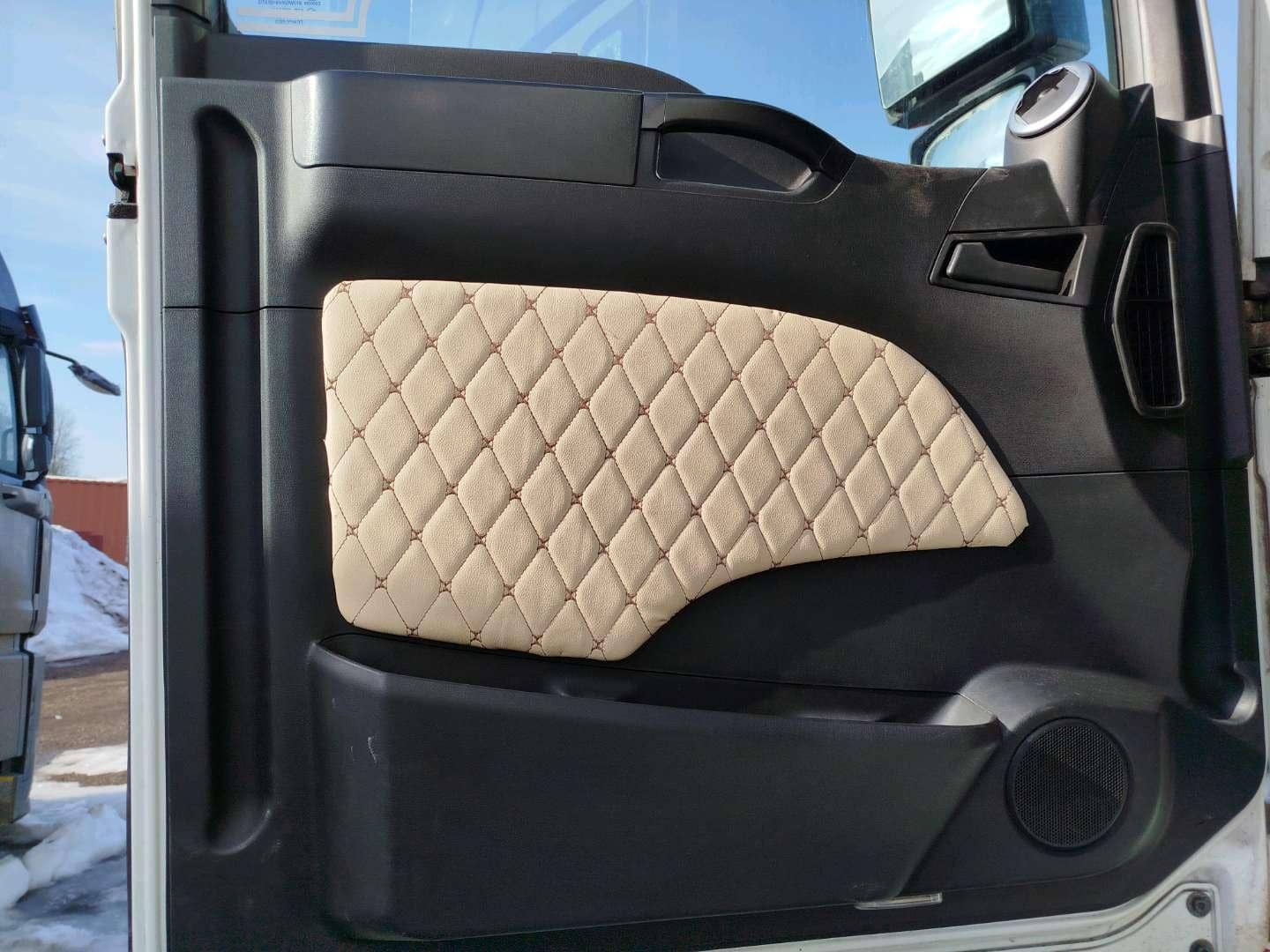 Sitrak C7H MAX ZZ4186V391HE,  287 446 км, 2023 года в лизинг