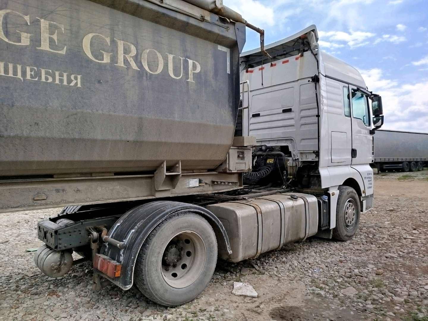 Sitrak C7H 4x2 ZZ4186V361HE,  876 246 км, 2022 года в лизинг