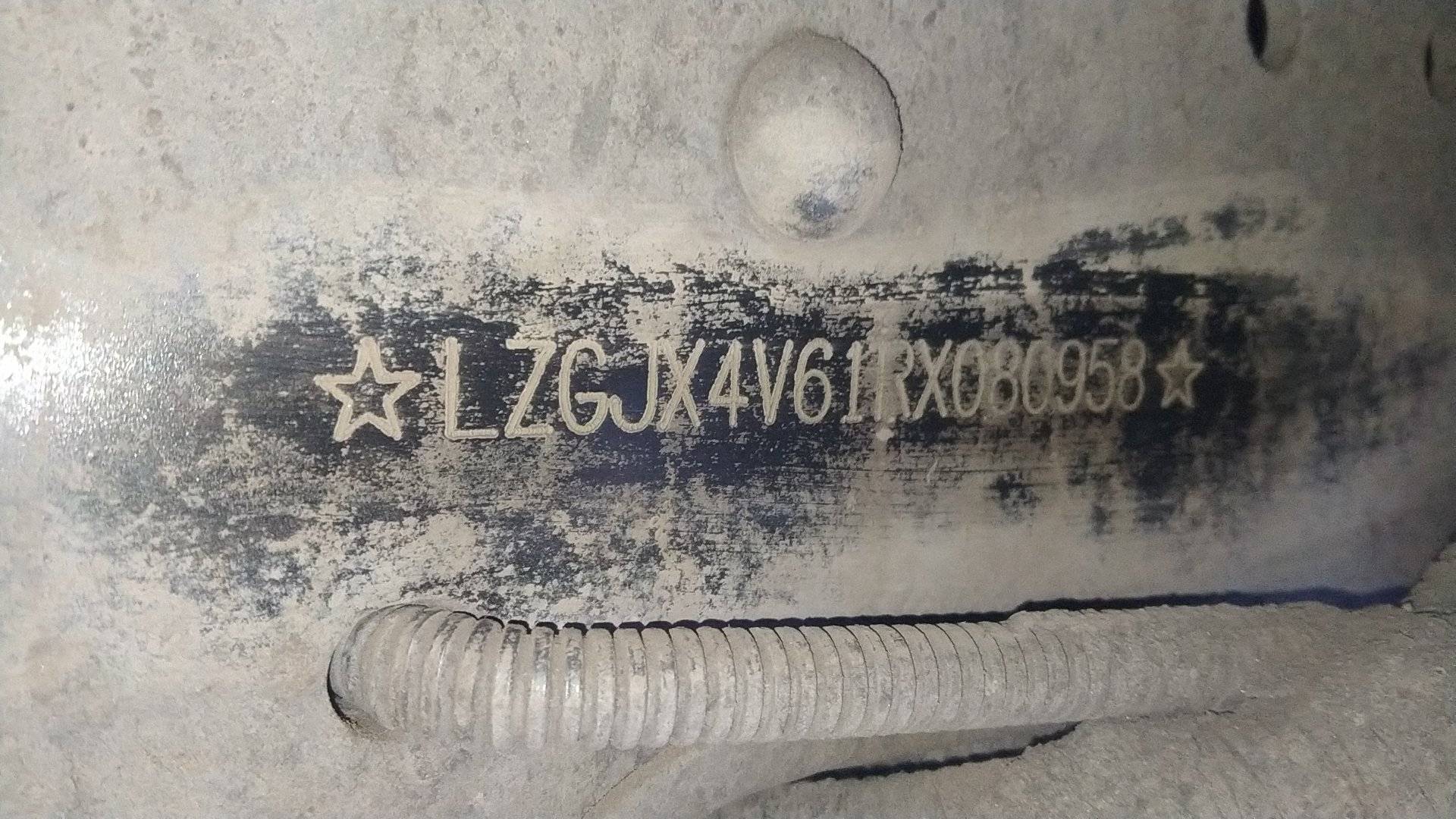 Shacman SX33186V366,  174 593 км, 2024 года в лизинг