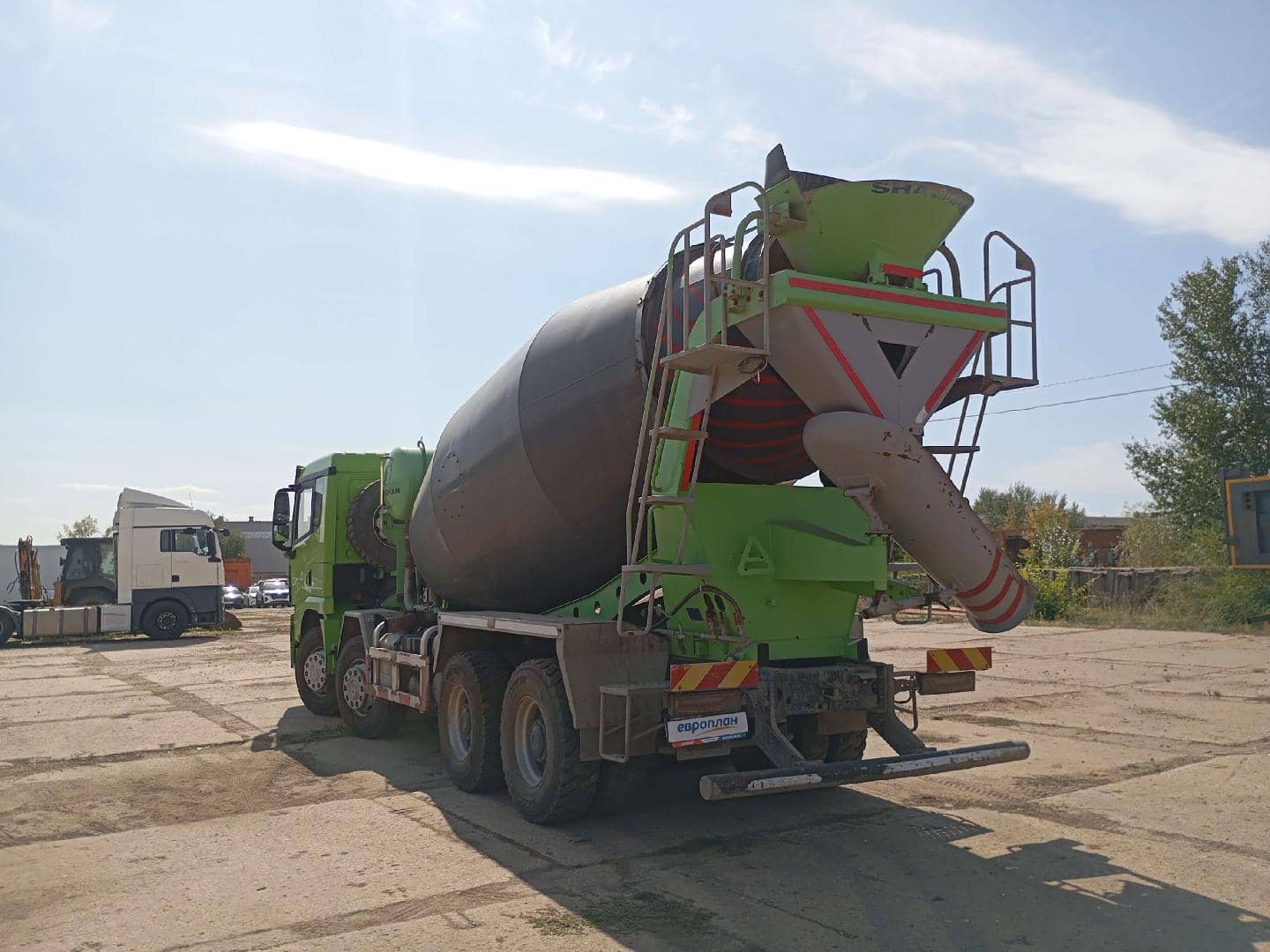 Shacman SX5318GJB6T326 ,  128 429 км, 2023 года в лизинг