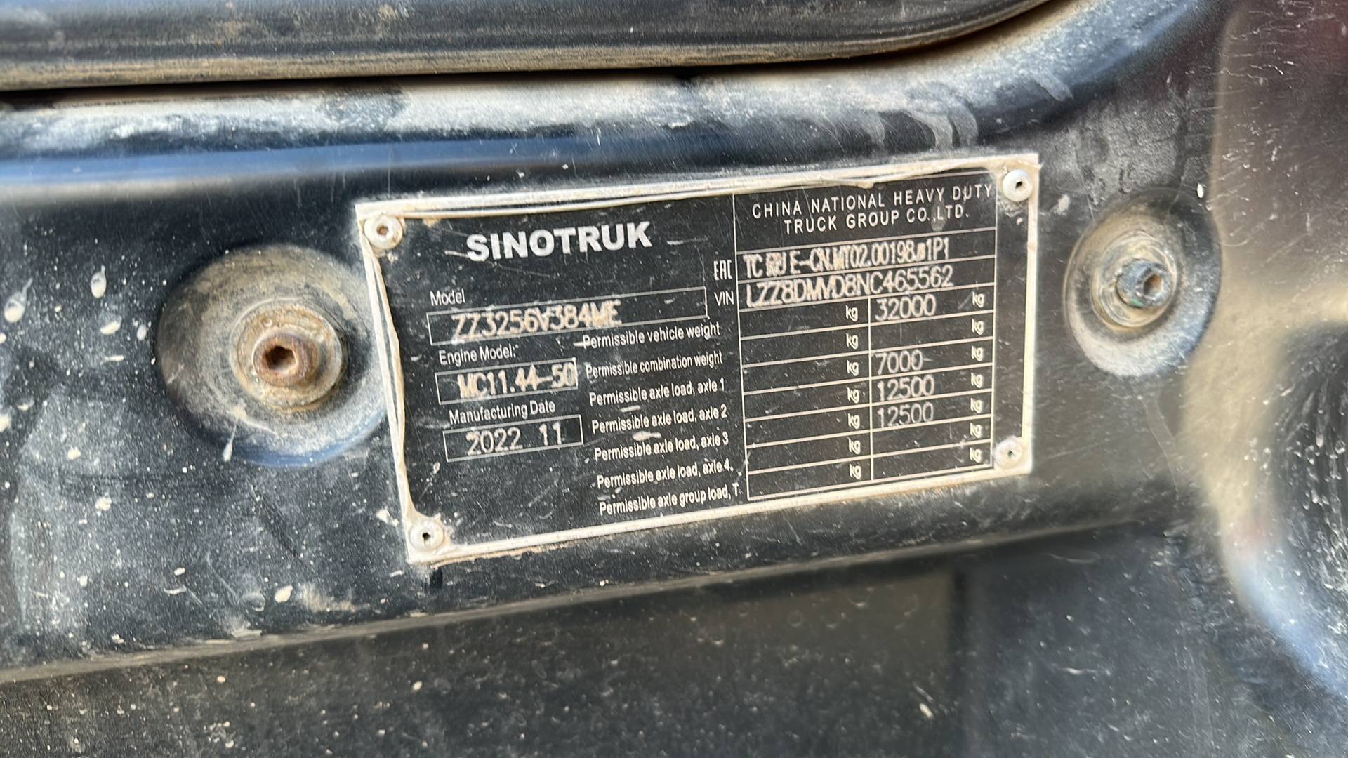 Sitrak ZZ3256V384ME,  101 173 км, 2022 года