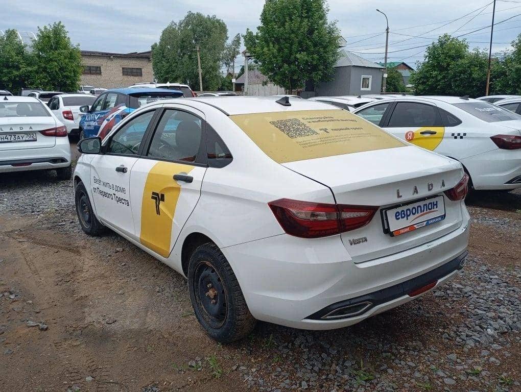 Lada Vesta седан,  140 872 км, 2024 года в лизинг