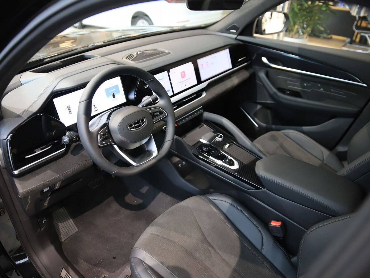 Geely Monjaro Flagship 2.0T (238 hp) 8AT 4WD