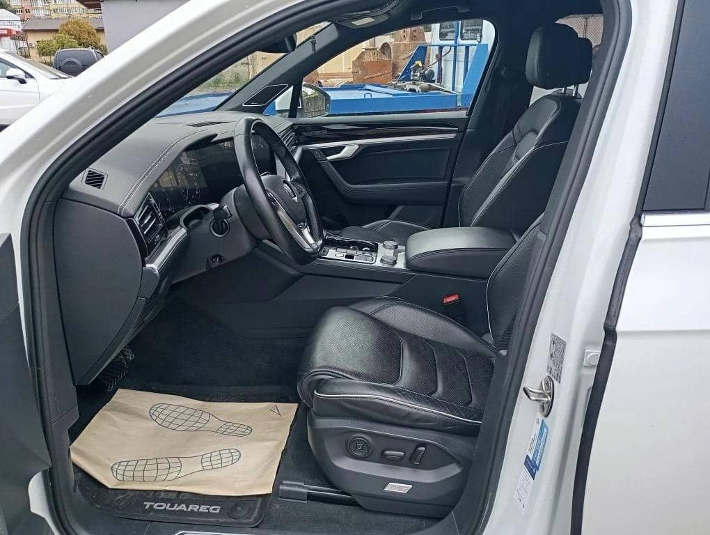 Volkswagen Touareg,  114 028 км, 2020 года в лизинг