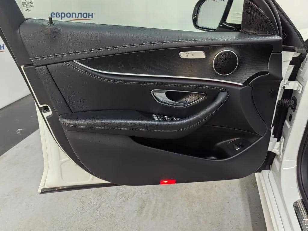 Mercedes-Benz E седан,  69 165 км, 2021 года в лизинг