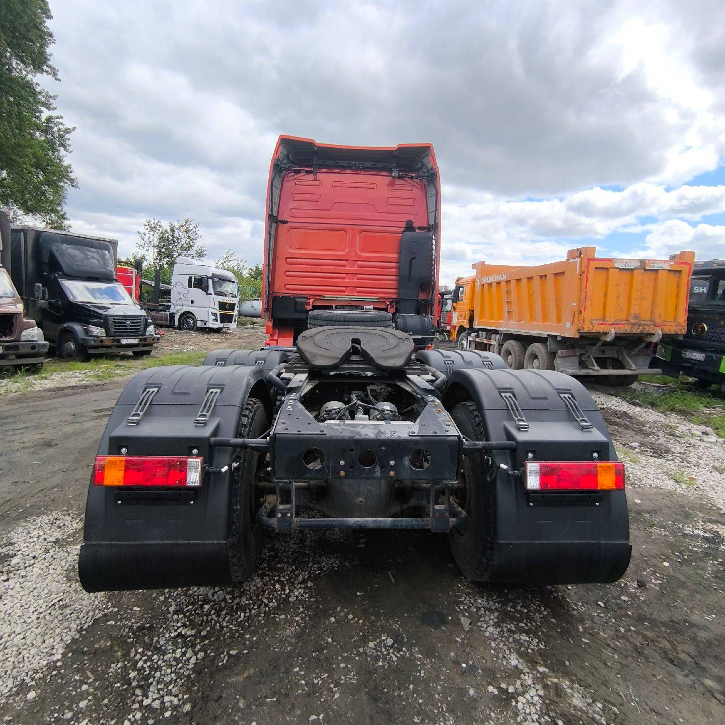 Shacman SX42584W324C Лот 000006819
