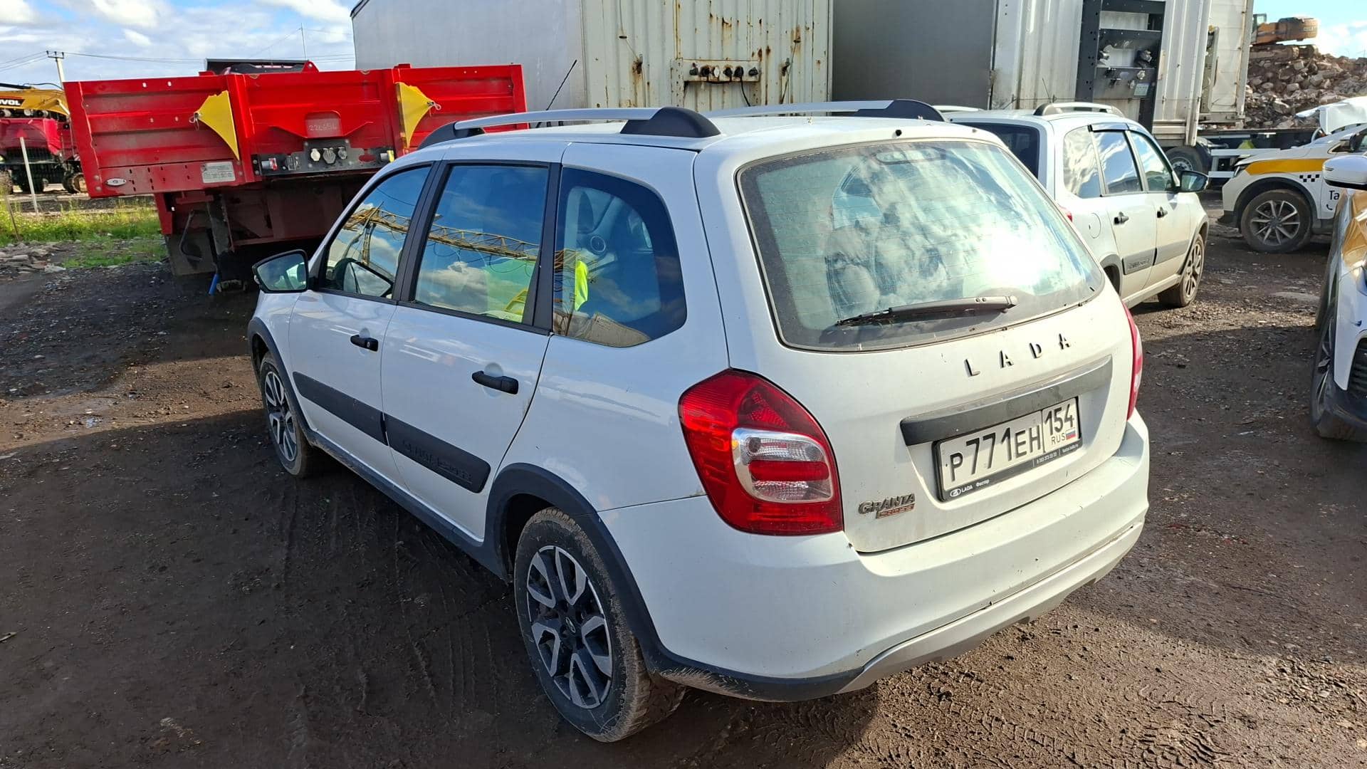 Lada Granta Кросс,  54 927 км, 2023 года в лизинг