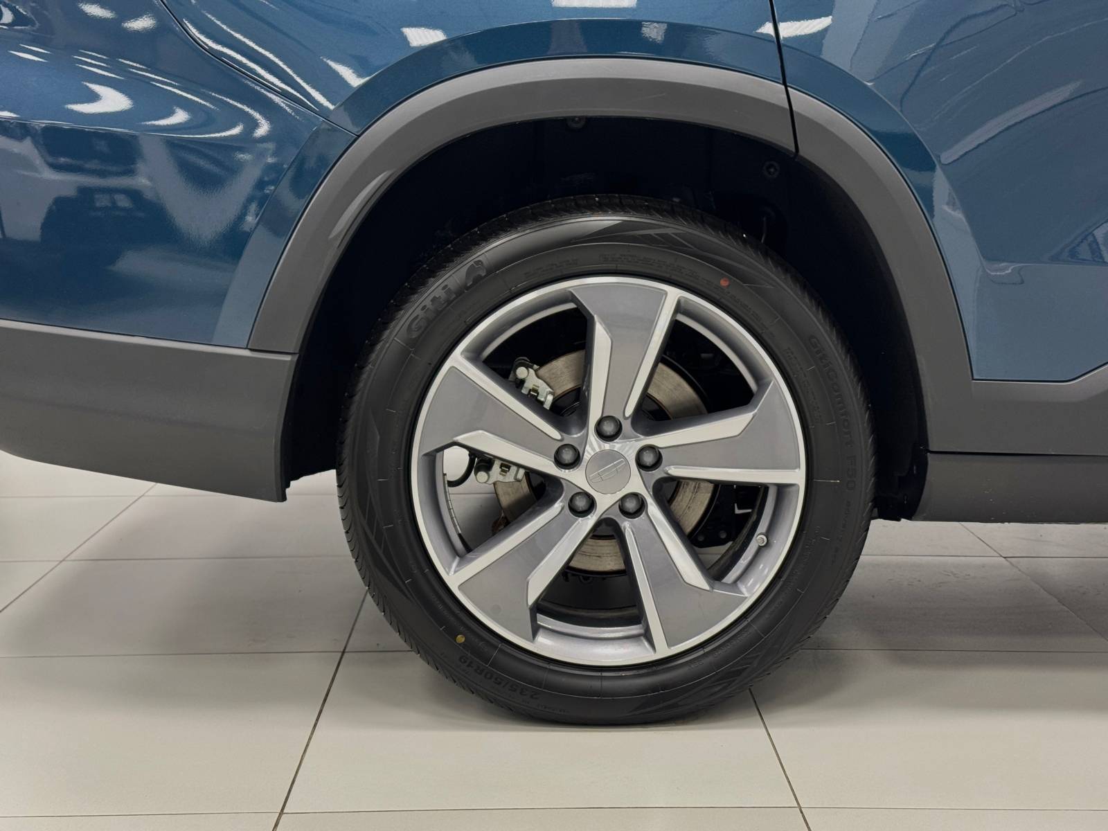 Geely Okavango Flagship 2.0T 7DCT 2WD