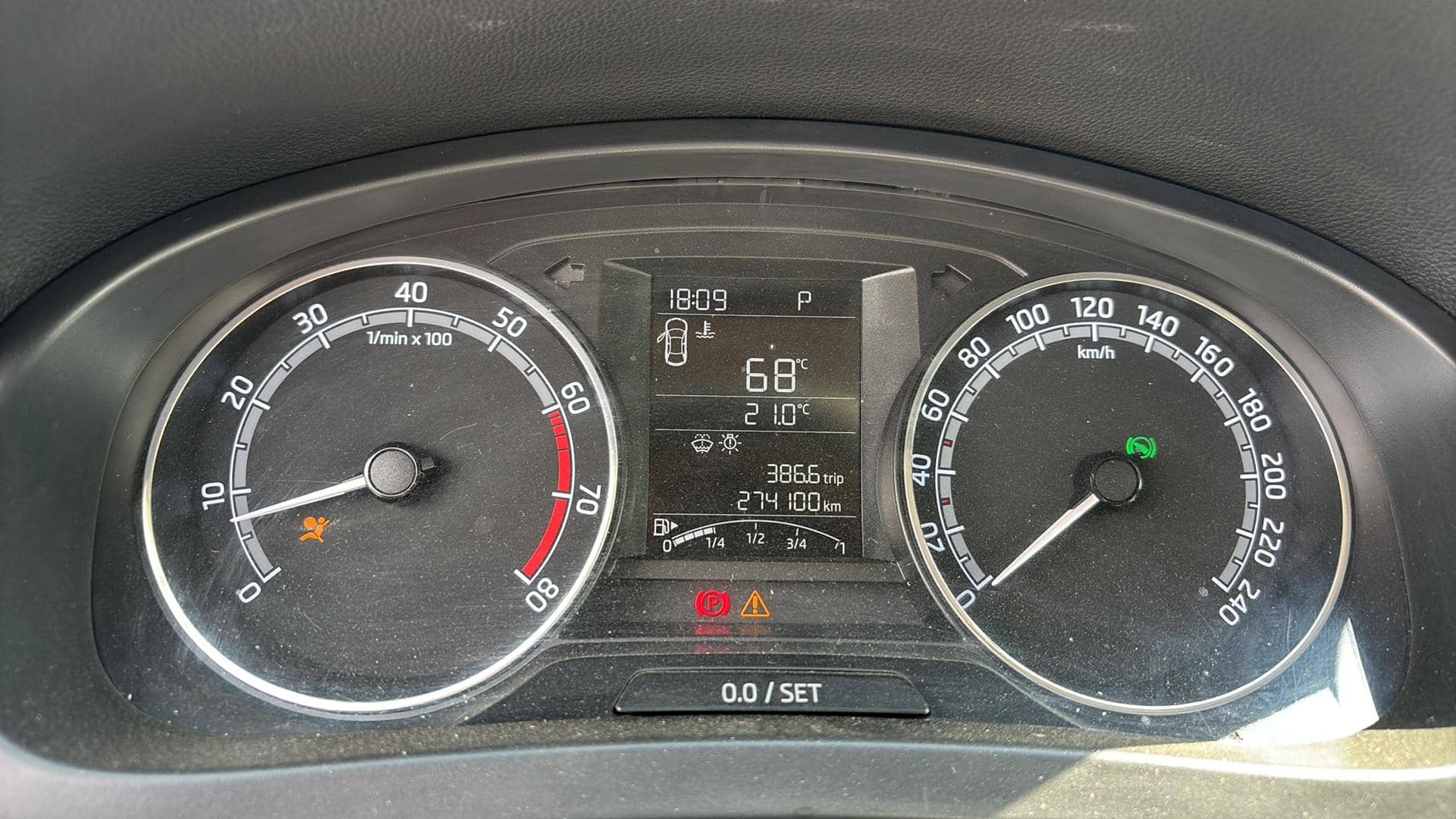 Skoda Rapid,  274 100 км, 2019 года