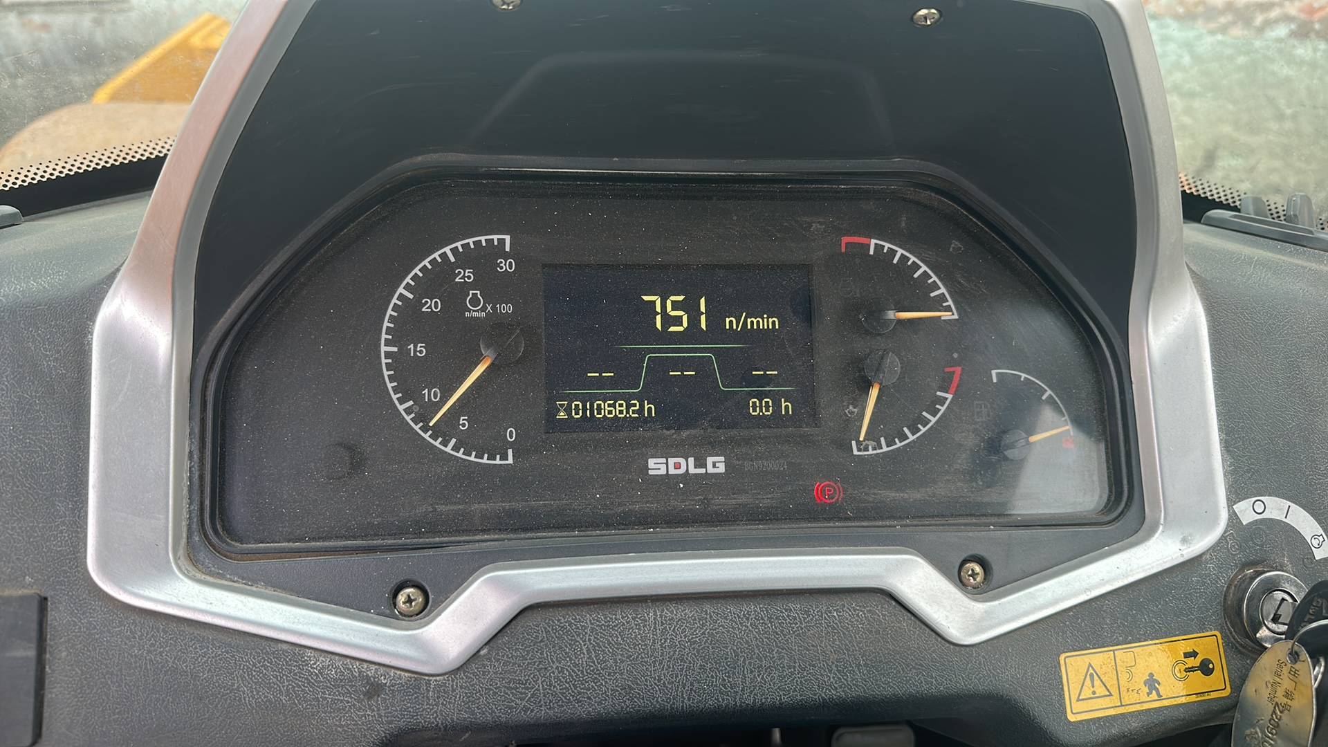 SDLG/LGCE RS8140H,  1 068 км, 2022 года в лизинг
