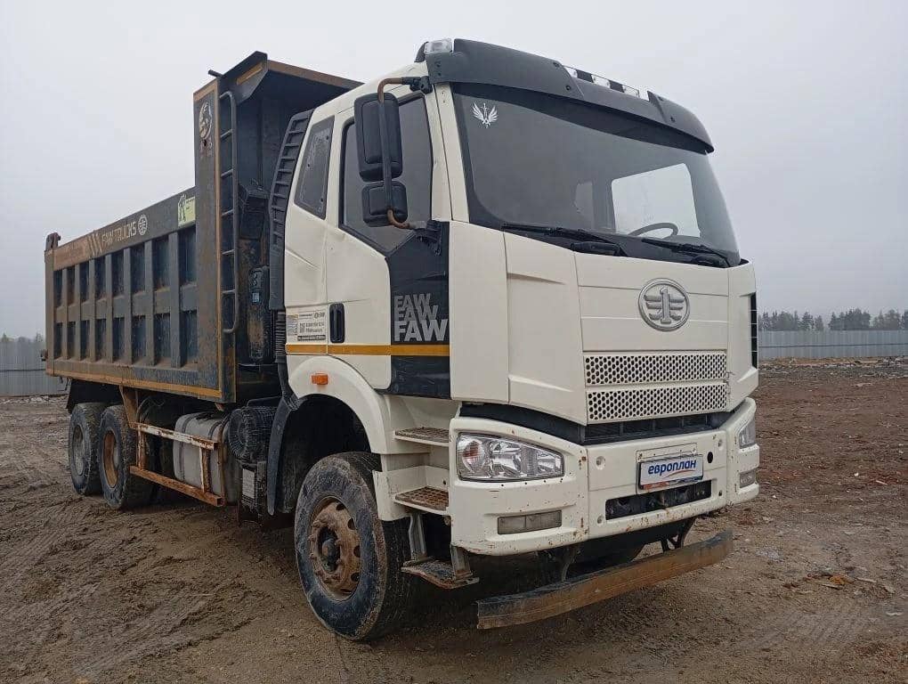 FAW CA3250P66K24T1E5 6х4,  186 291 км, 2022 года в лизинг