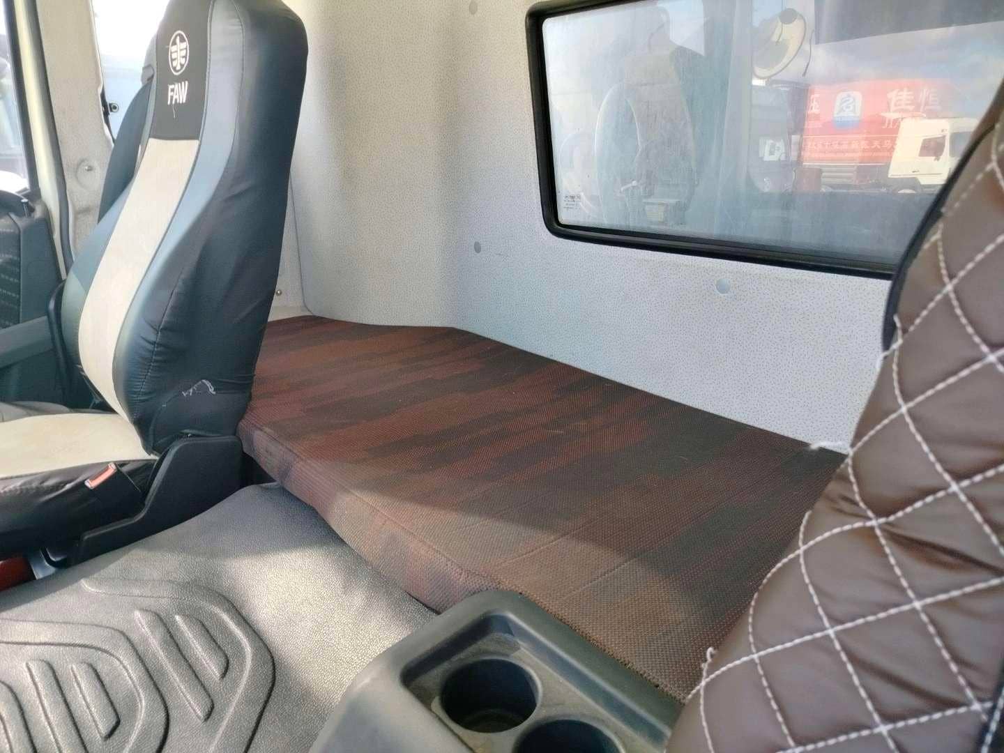 FAW CA3310P66K24T4E5 8х4,  153 008 км, 2023 года в лизинг