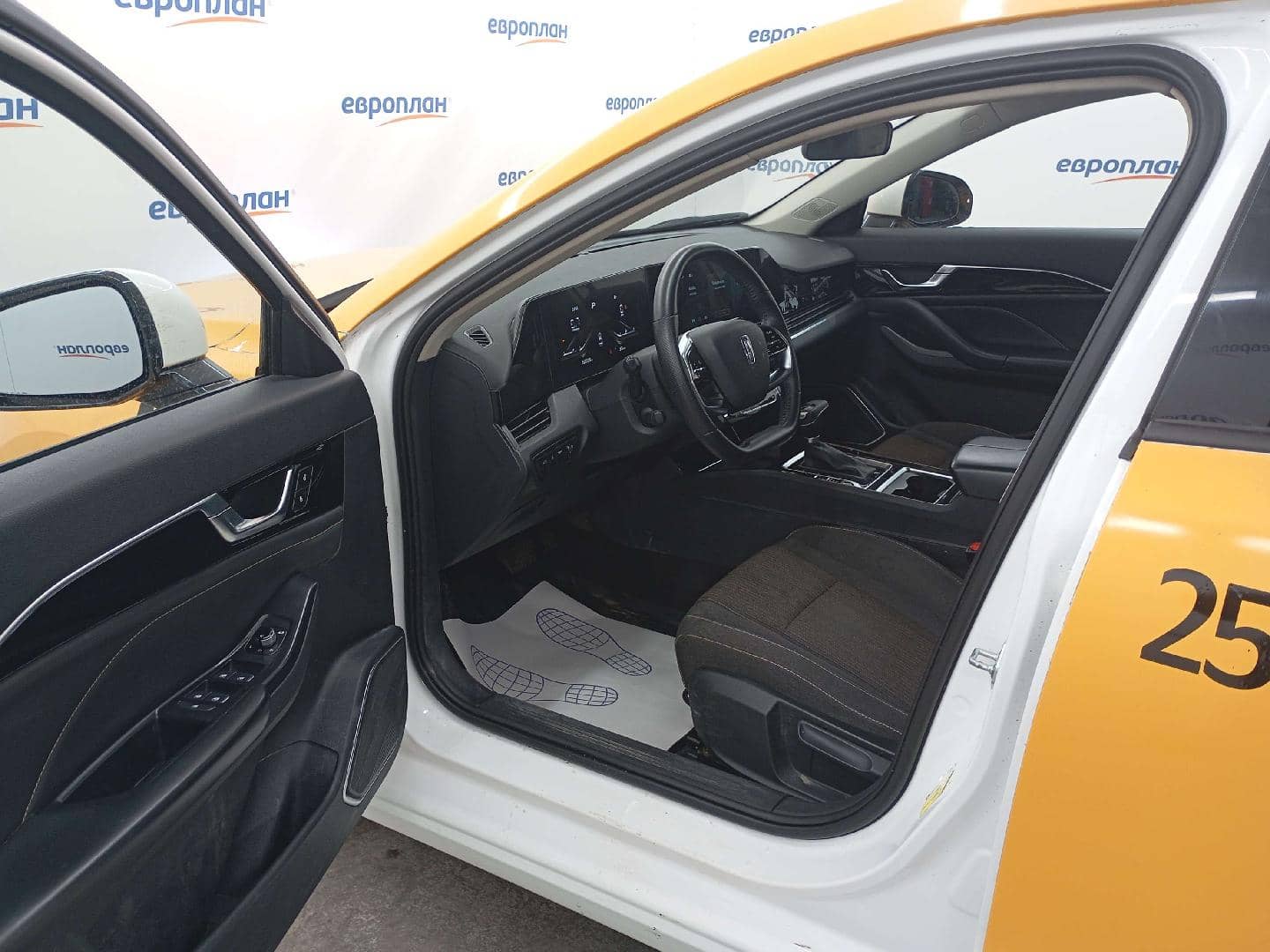 FAW Bestune B70,  156 340 км, 2023 года в лизинг