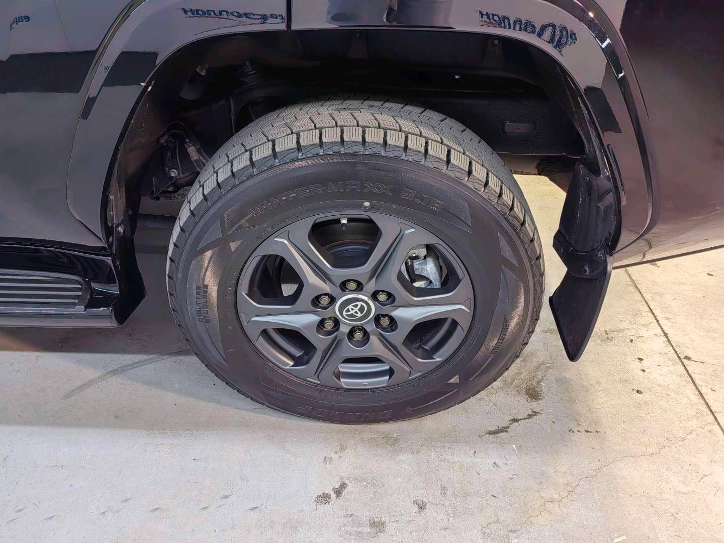 Toyota Land Cruiser 300,  35 674 км, 2022 года в лизинг
