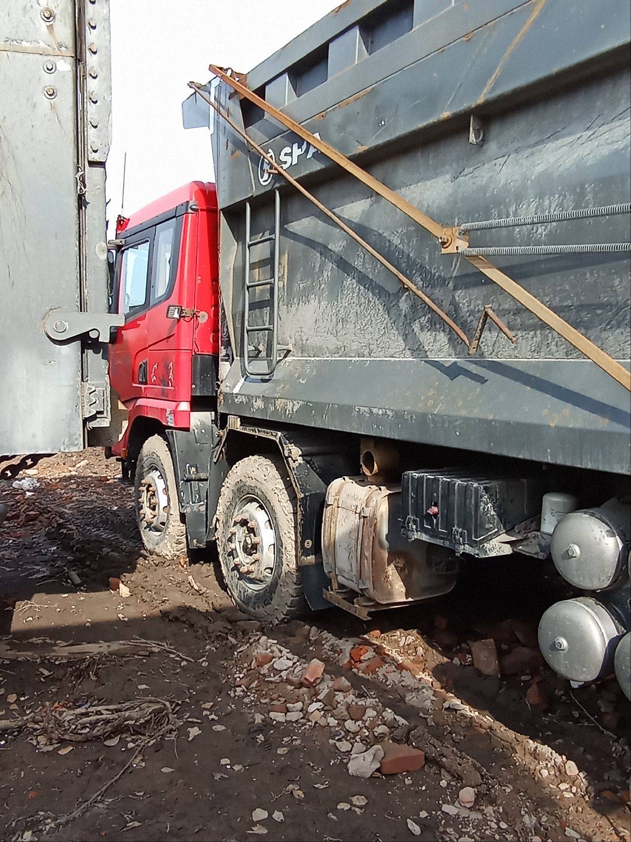 Shacman SX33186V366,  123 763 км, 2022 года в лизинг