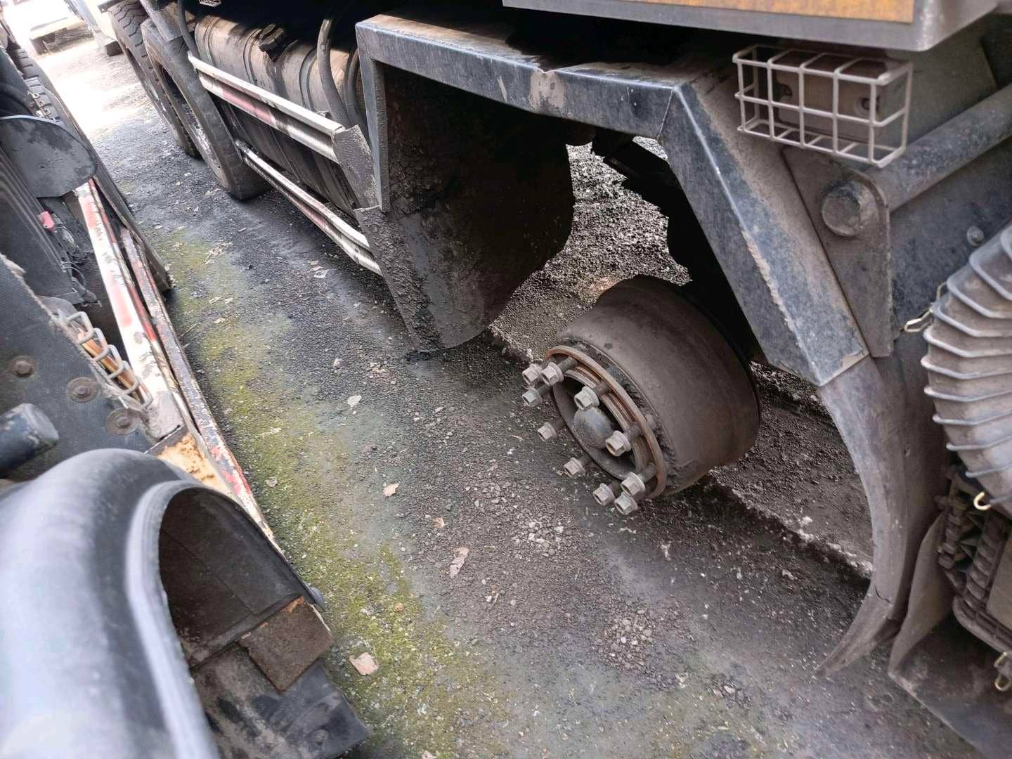 FAW CA3310P66K24T4E5 8х4,  208 570 км, 2023 года в лизинг