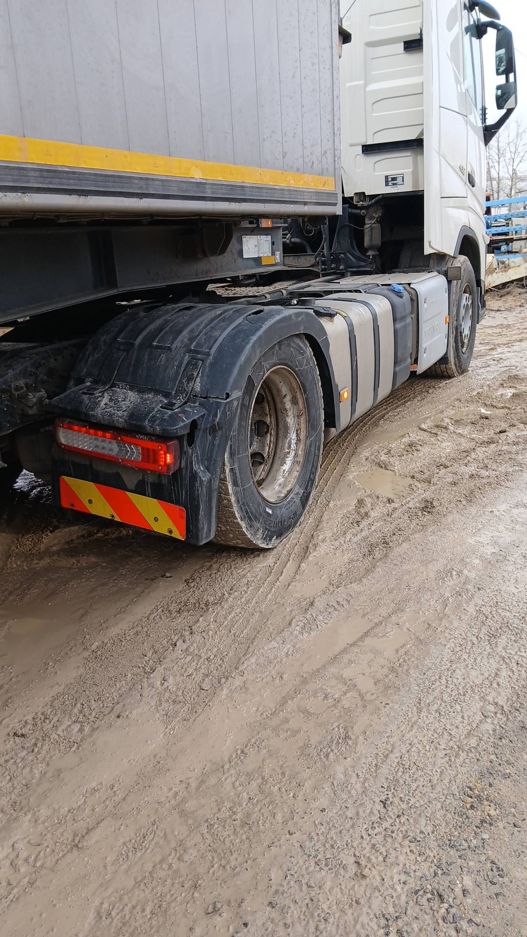 Volvo FH 460 4x2 (FH Globetrotter XL),  671 169 км, 2022 года в лизинг