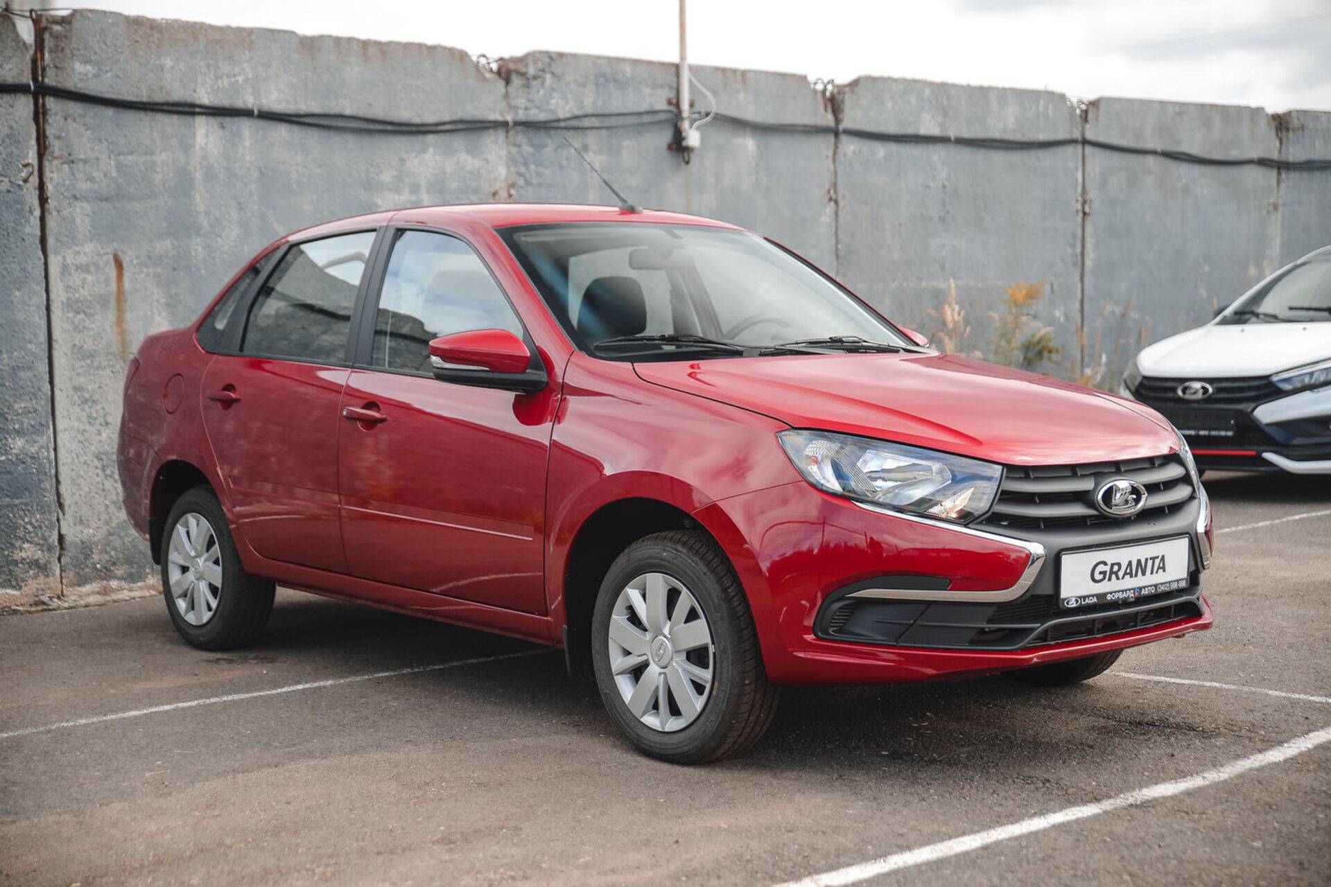 Lada Granta седан Comfort 1.6 90hp 5MT