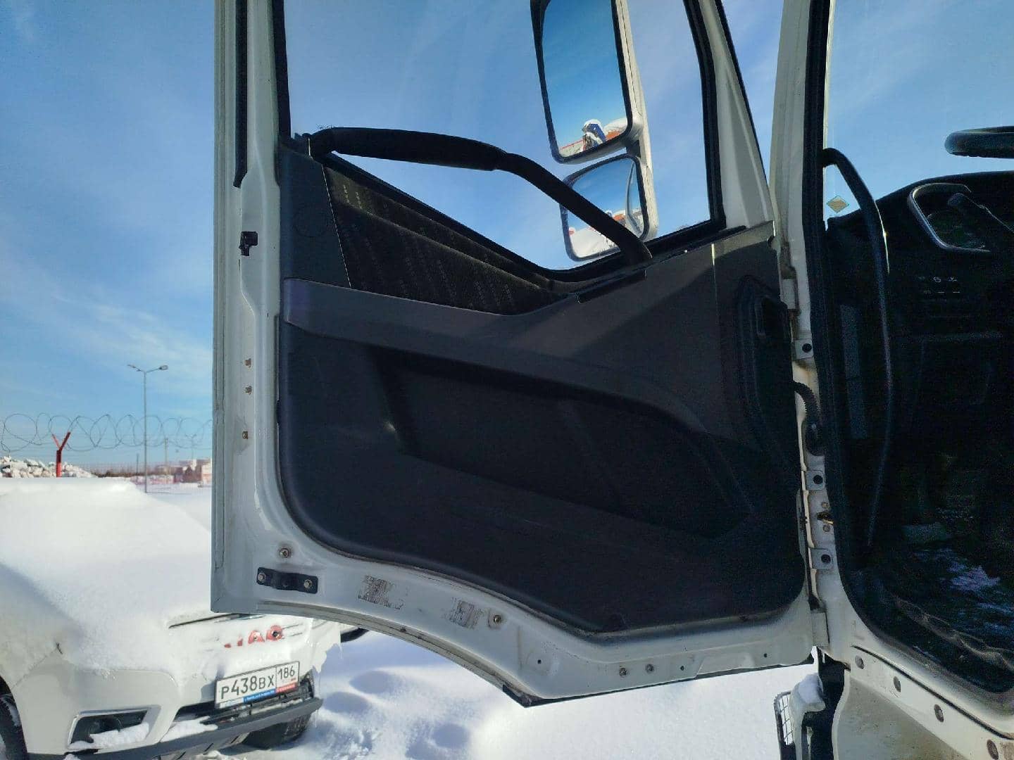 FAW CA3250P66K24L1TE5 6x6,  122 400 км, 2023 года в лизинг