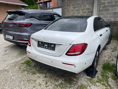 Mercedes-Benz E седан
