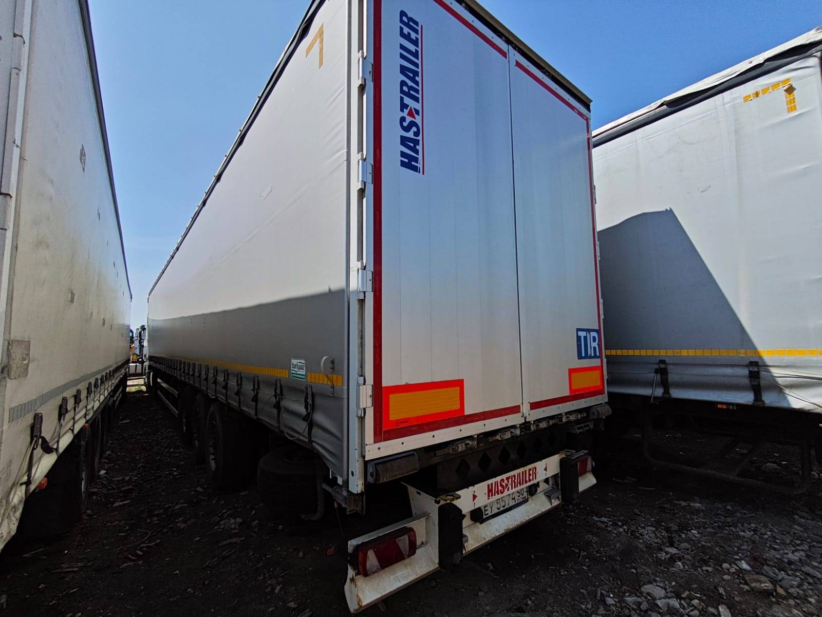 Has Trailer HasLiner