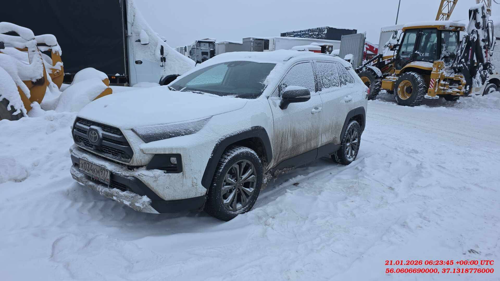 Toyota RAV4,  8 817 км, 2024 года в лизинг