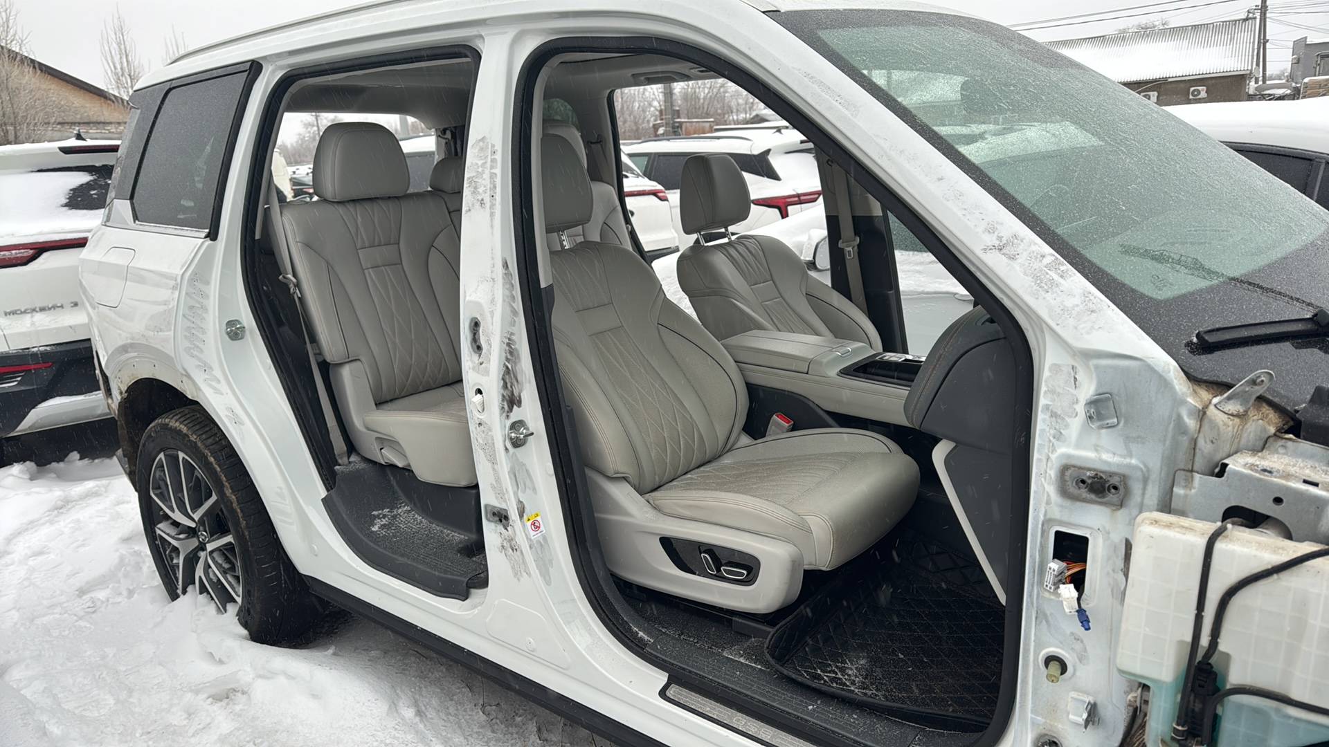 GAC GS8,  24 000 км, 2024 года