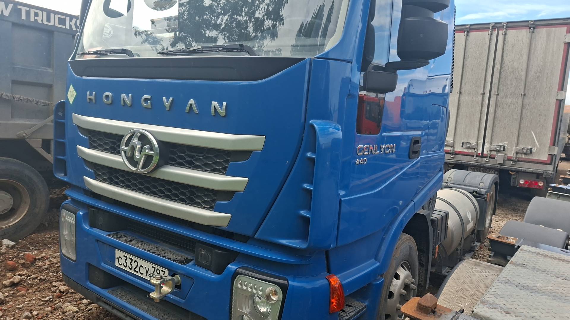 HONGYAN CQ4187HD12381T LNG,  181 425 км, 2024 года в лизинг