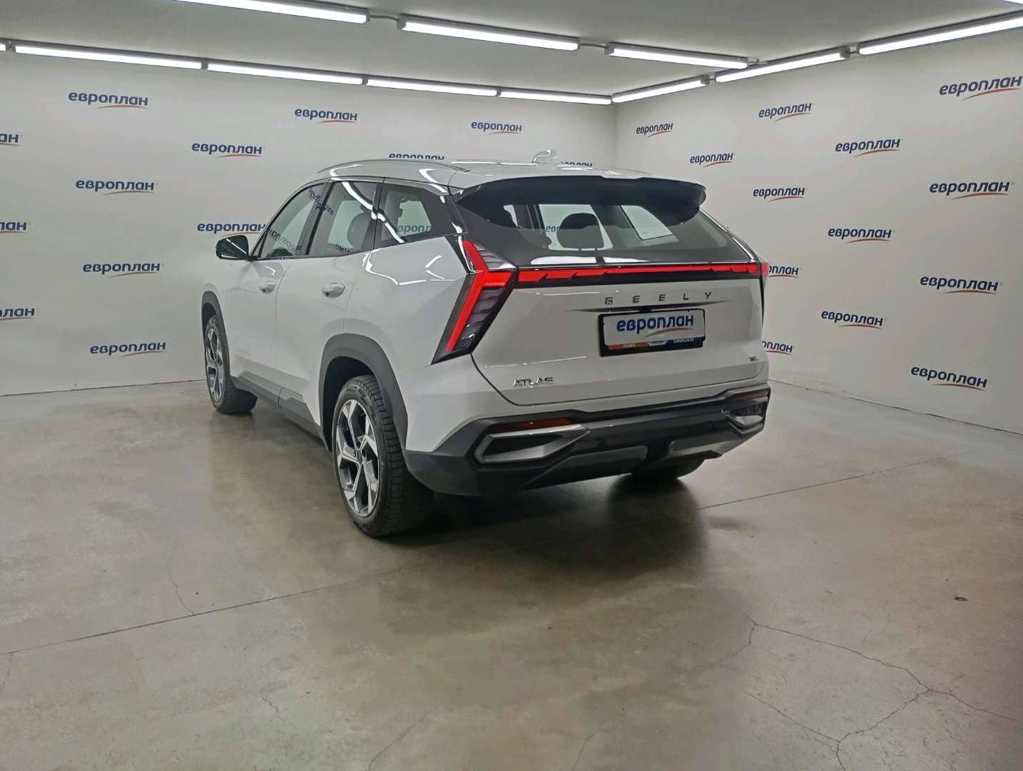 Geely Atlas,  21 226 км, 2024 года в лизинг