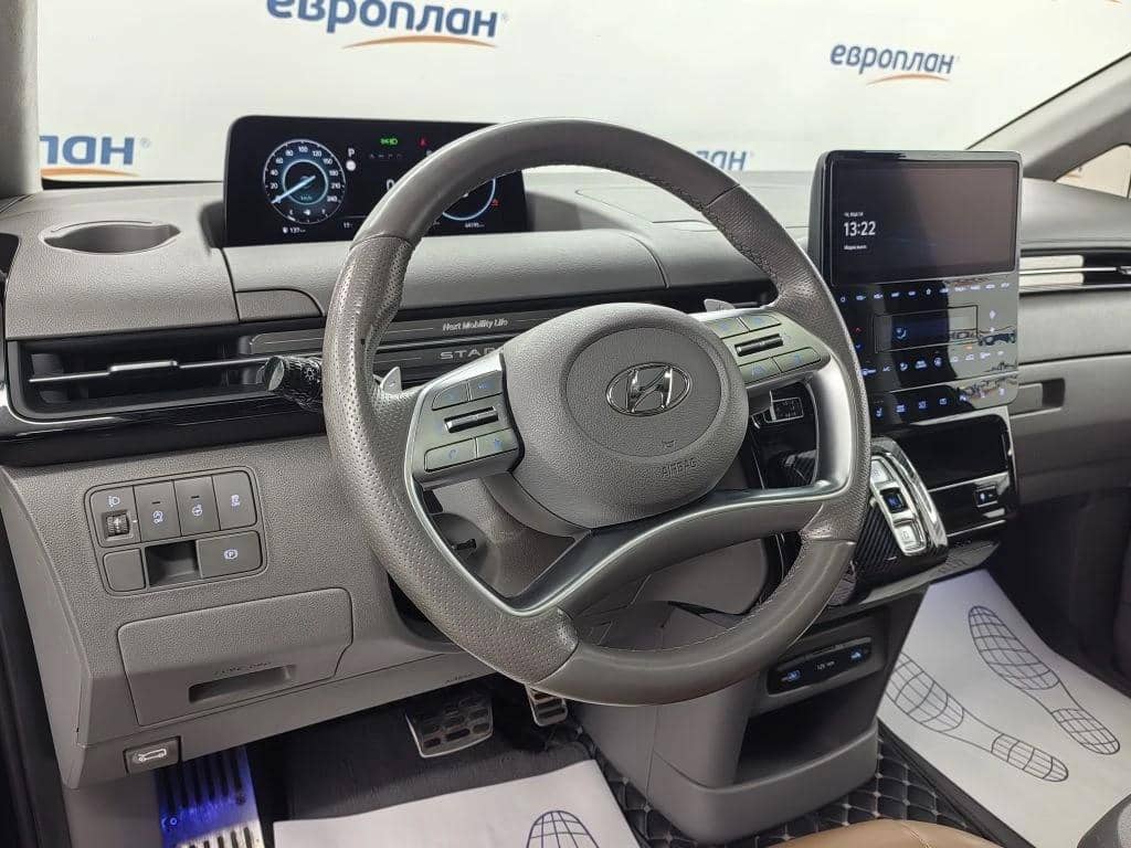 Hyundai Staria,  64 195 км, 2021 года в лизинг
