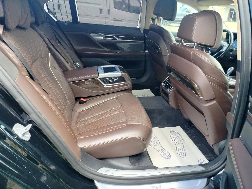 BMW 7 серия,  134 475 км, 2018 года в лизинг