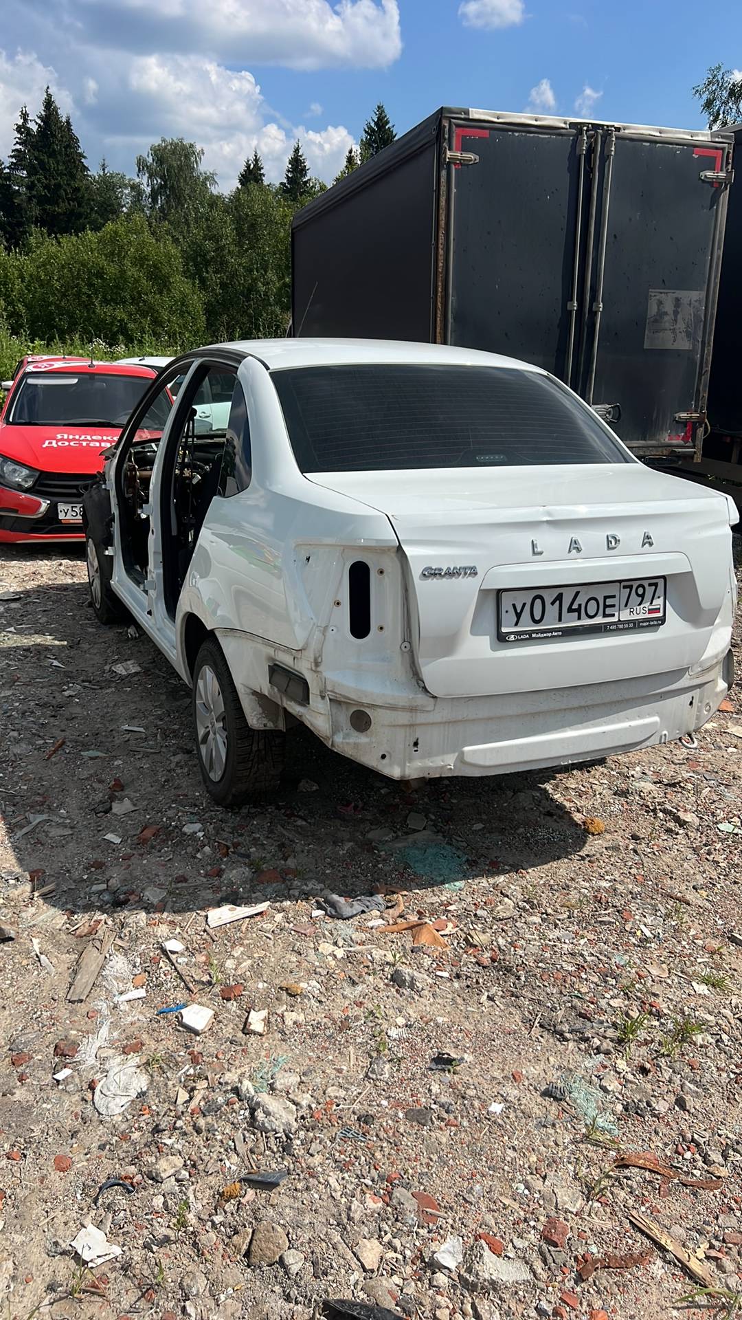 Lada Granta седан,  100 км, 2023 года в лизинг