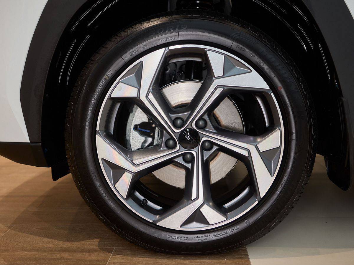 Geely Atlas Flagship 2.0T 8AT 4WD