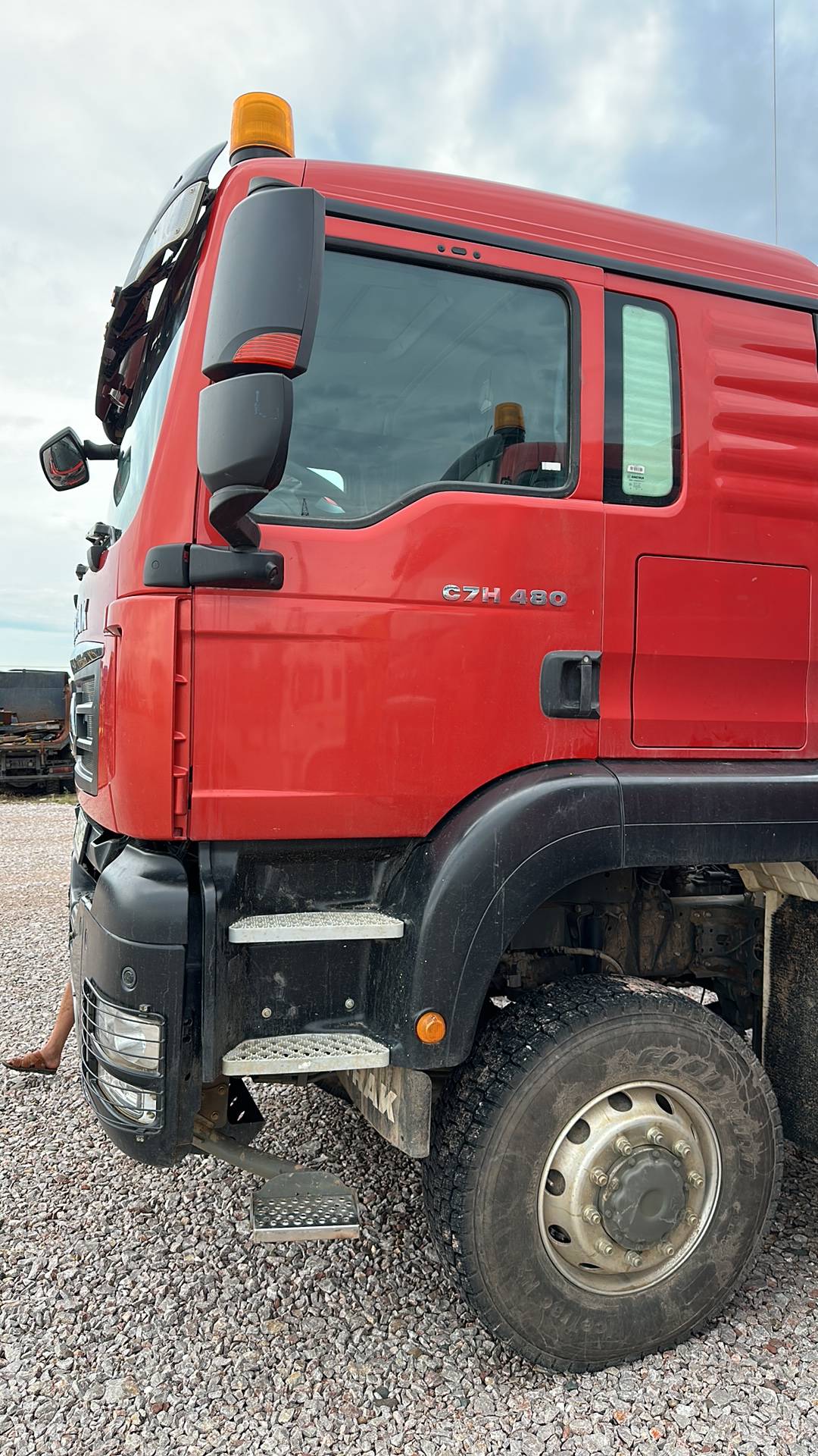 Sitrak ZZ4406V395ME 6x6,  59 230 км, 2023 года в лизинг