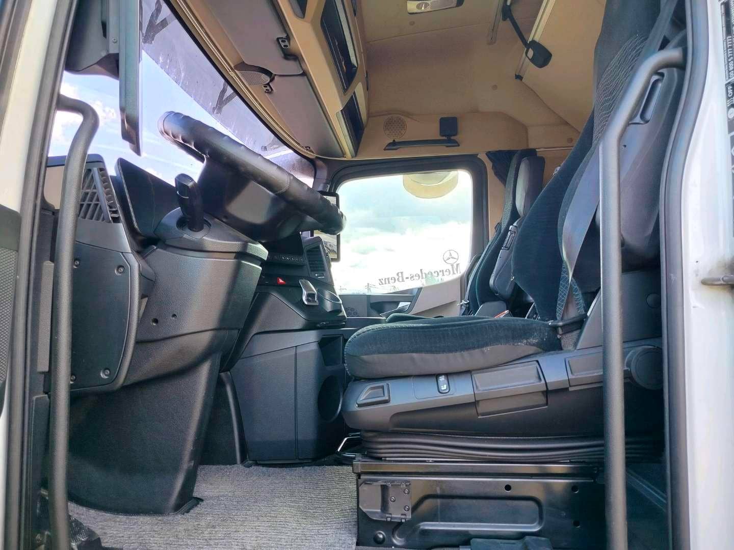 Mercedes-Benz Actros 5 1845 LS 4x2 (BigSpace),  699 632 км, 2020 года в лизинг