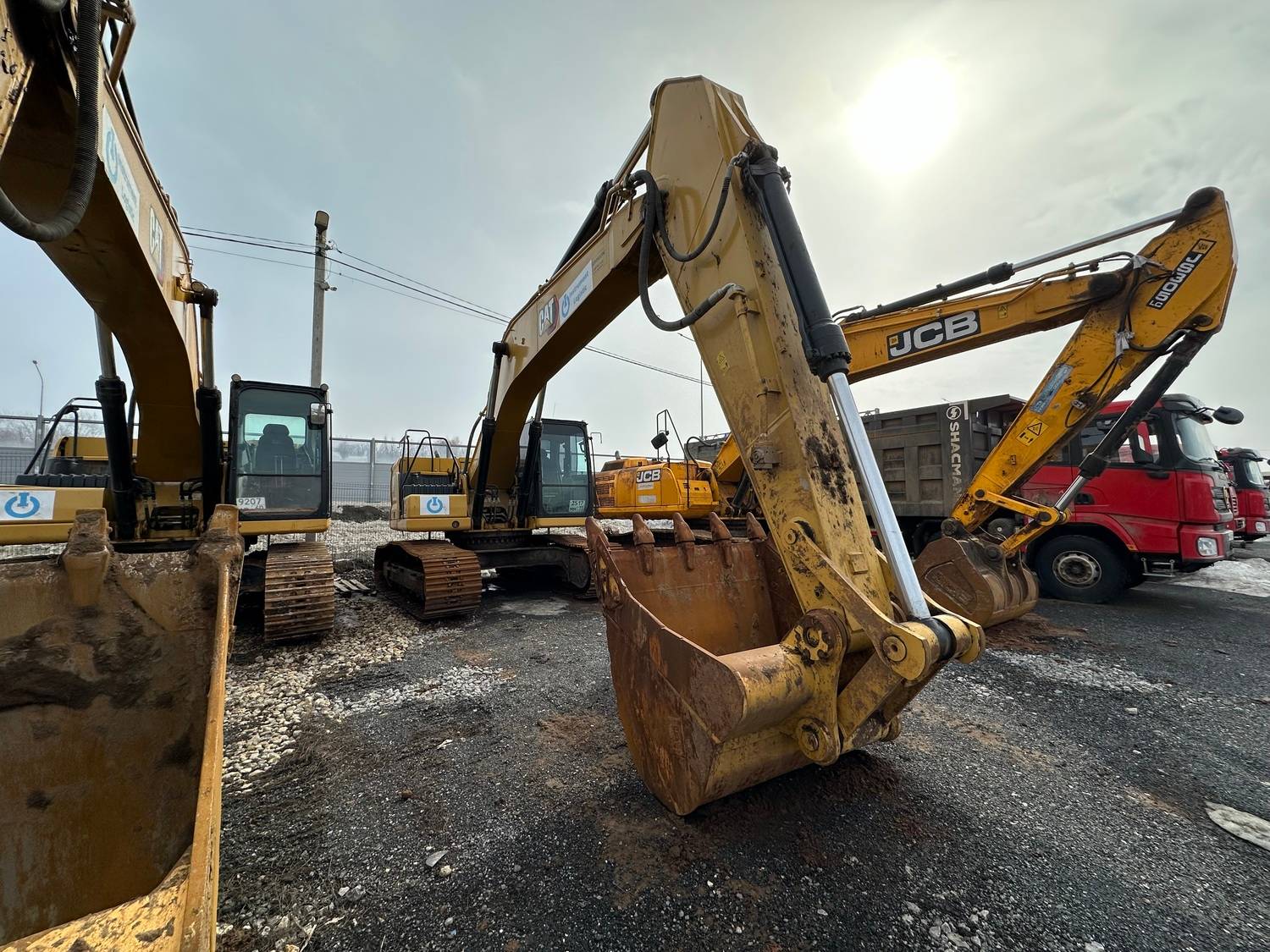 CATERPILLAR 330GC Лот 000002098