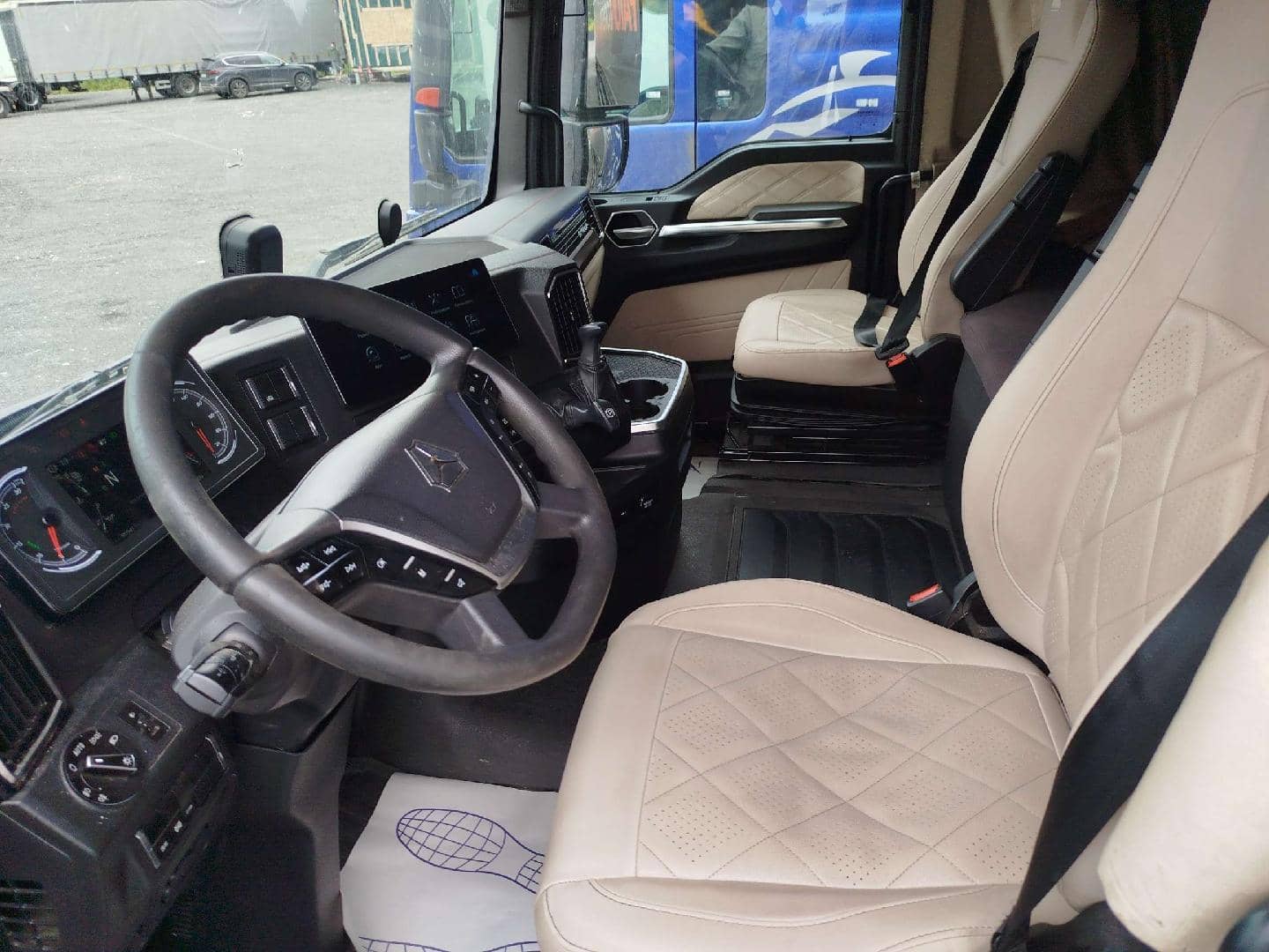 Sitrak C7H MAX ZZ4186V391HE,  587 947 км, 2023 года в лизинг