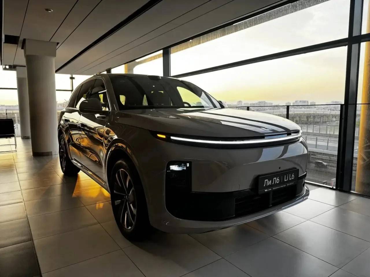 Lixiang Л6 (L6) Про (Pro)